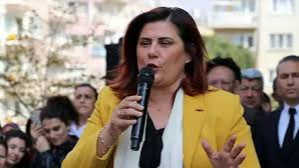 Yerel medya Özlem Çerçioğlu'nu sobeledi