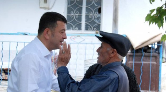 Ağbaba: KUR'AN-I KERİM'i seçim malzemesi yaptılar”