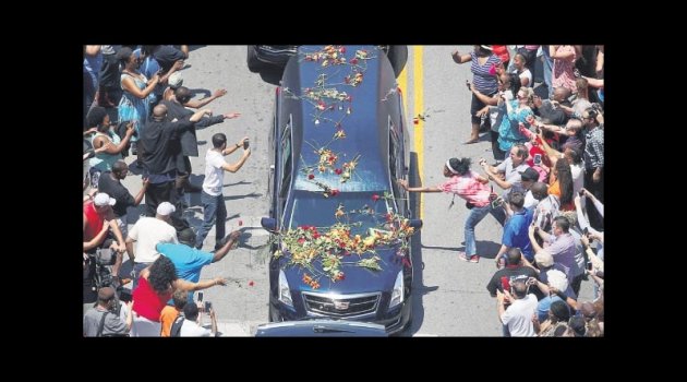 Ali’yi on binler uğurladı