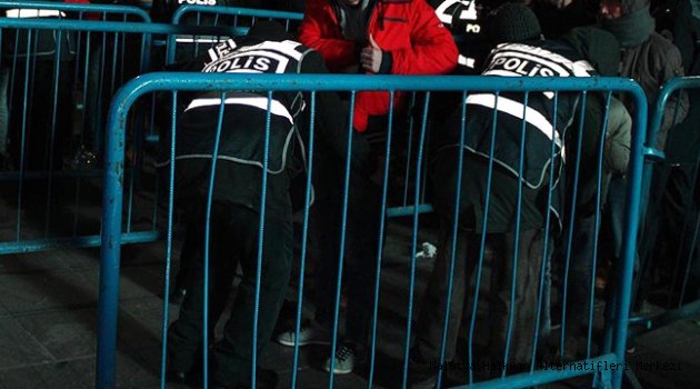 Ankara'daki AVM'lerde Artık Polisler de Görev Yapacak