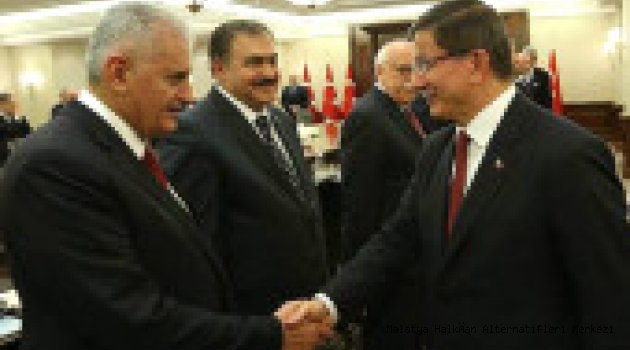 Binali Yıldırım ve Ahmet Davutoğlu Başbakanlık'ta Görüştü