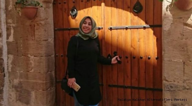 ÇİÇEĞİ BURNUNDA YAZARIMIZ BÜŞRA ÖZDEMİR KÖŞE YAZILARIYLA HALAMER.COM DA