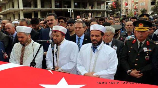 Diyarbakır Şehidinin Cenaze Namazını Babası Kaldırdı