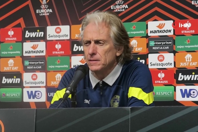 Fenerbahçe Teknik Direktörü Jorge Jesus, 2-2 berabere kaldıkları Rennes mücadelesini değerlendirdi