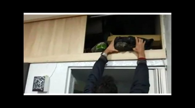 Kuaför değil silah deposu !