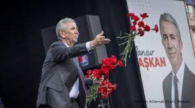 Mansur Yavaş, Kızılay'da karanfil dağıttı