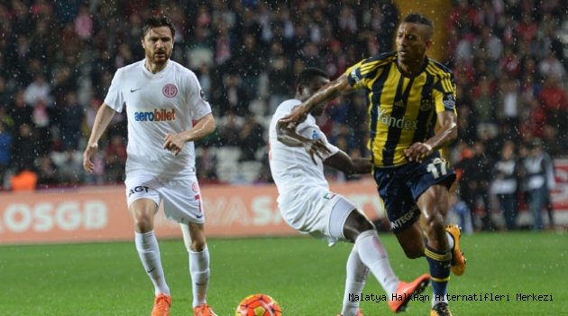 Nani'den transfer iddialarına cevap