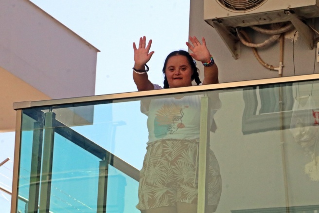 Polisten ‘mutluluk’ anonsu