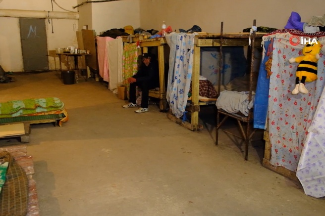 Rus saldırılarından kaçan Mıkolayiv halkı, hayatlarını sığınaklarda sürdürüyor