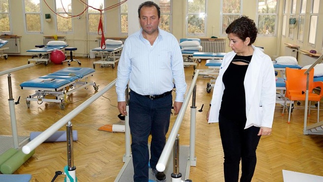 Şifalı su ve modern tıpla hastaları 'ayağa kaldırıyorlar'