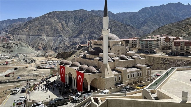 Yusufeli'nin yeni yerleşim yerine taşınma süreci başladı