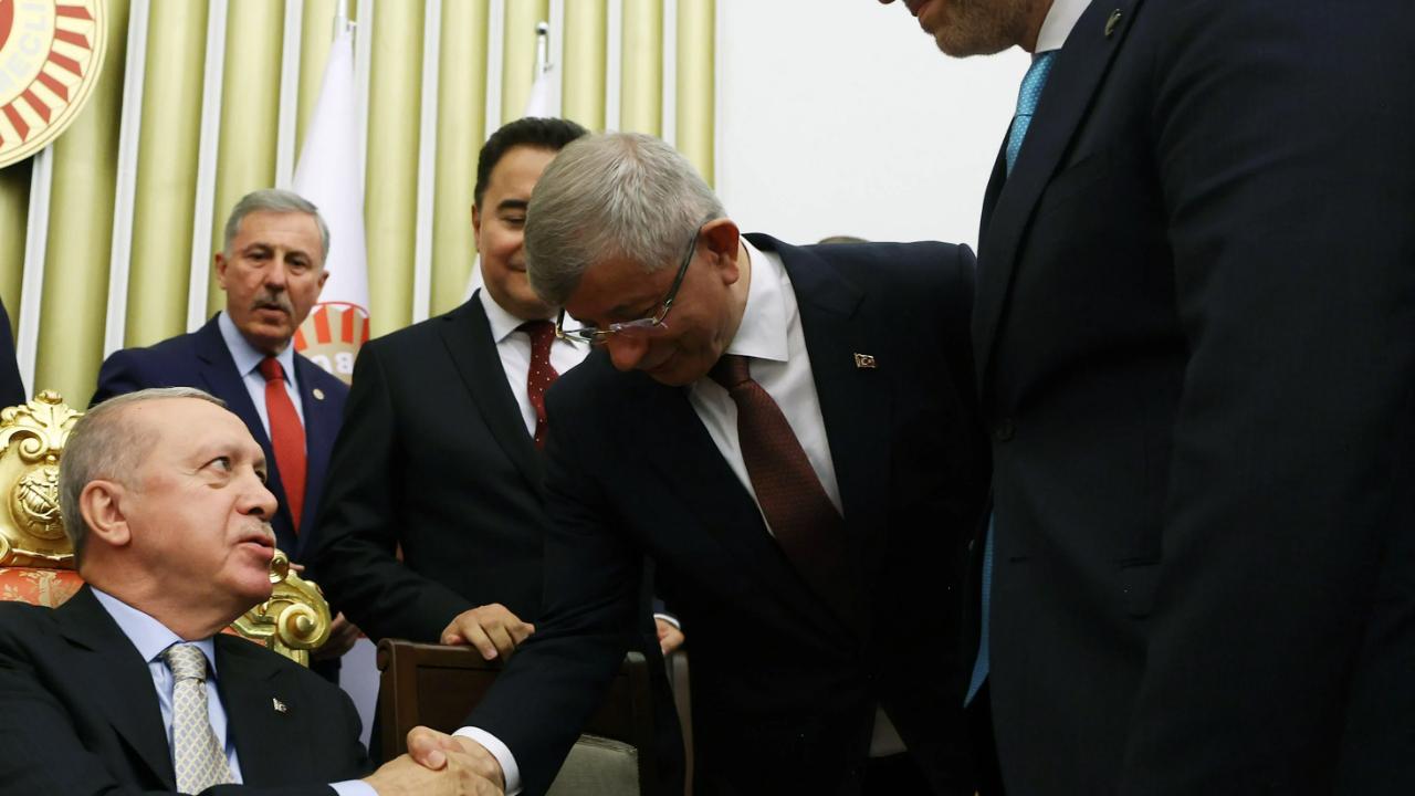 Eski ortaktan referandum planına yanıt