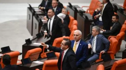 Meclis'te 'mandacı' ve 'alçak' tartışması