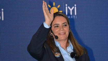 Başbuğ'un Kızı Ayyüce Türkeş'e Babasının Mezarını Ziyaretinde Çirkin Müdahale!